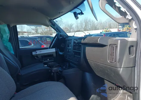 2022 GMC Savana Cargo Rwd 2500 Regular Wheelbase Work Van z USA, uszkodzony, nr VIN 1GTW7AFP0N1139272